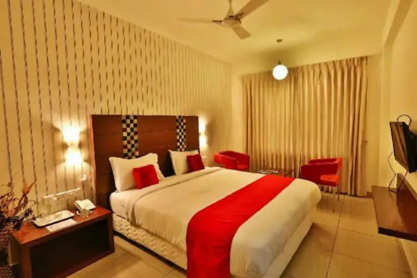 Hotel Vels Grand Inn 9